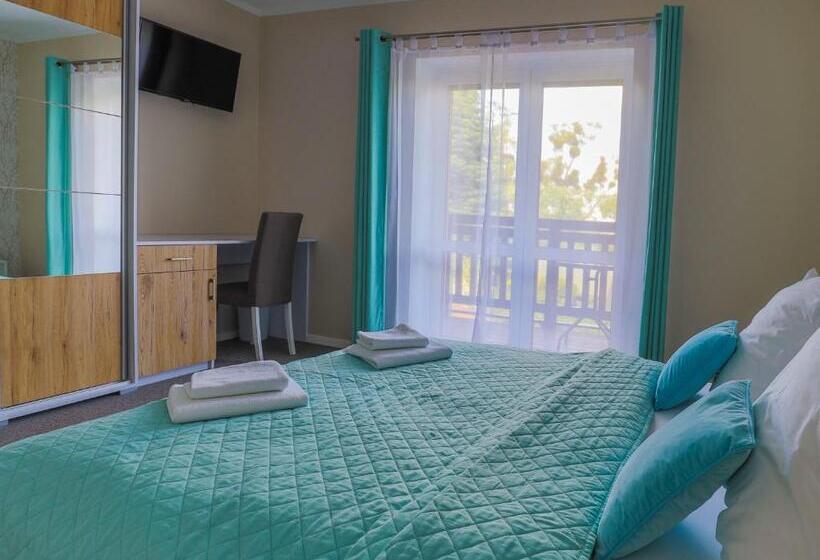 اتاق لوکس با بالکن و چشمانداز دریا, Go Mazury