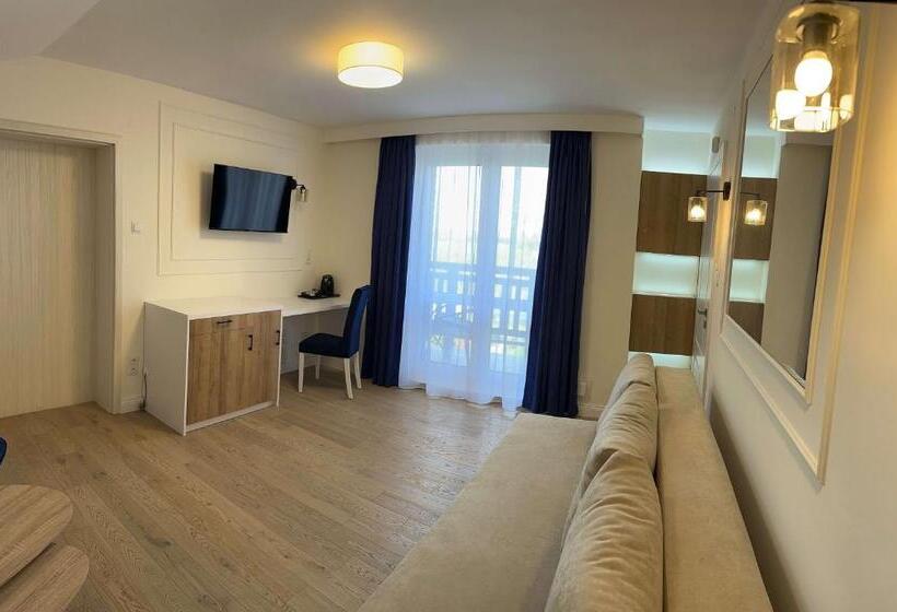 Suite with lake view, Go Mazury