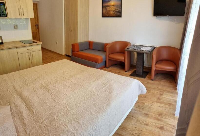 غرفة قياسية سرير كينج, Granik