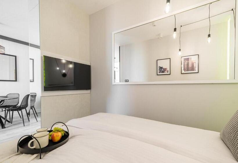 آپارتمان 1 خوابه, Q18 Apart