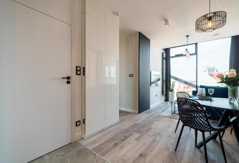 آپارتمان 1 خوابه, Q18 Apart