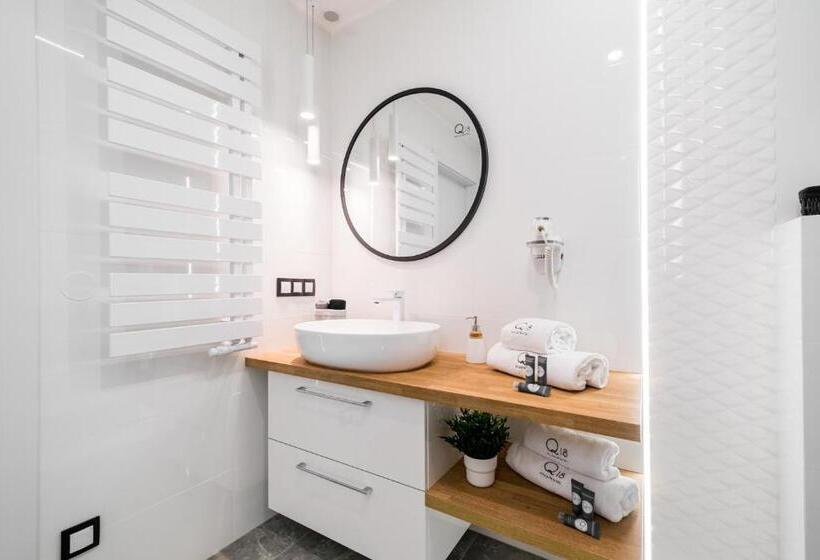 آپارتمان 1 خوابه, Q18 Apart