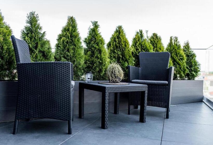 آپارتمان 1 خوابه با تراس, Q18 Apart