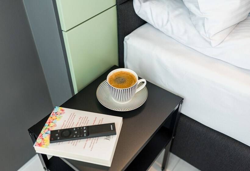 آپارتمان 1 خوابه, Q18 Apart