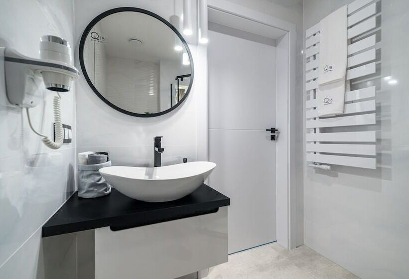 آپارتمان سوپریور 1 خوابه, Q18 Apart