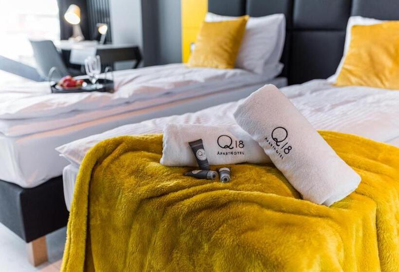 سوییت جونیور, Q18 Apart