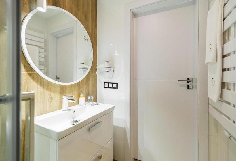 آپارتمان 1 خوابه, Q18 Apart