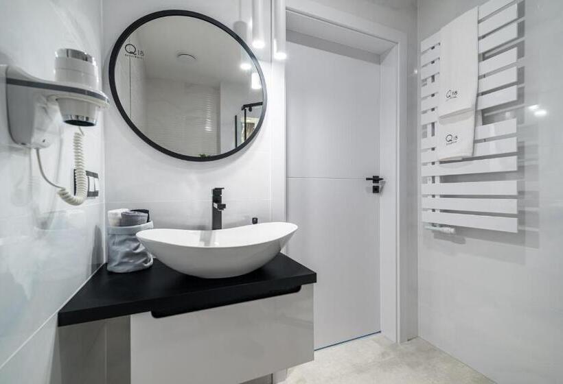 آپارتمان سوپریور 1 خوابه, Q18 Apart