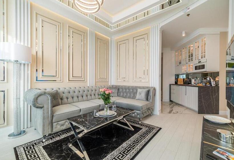 سوییت سوپریور, Q18 Apart