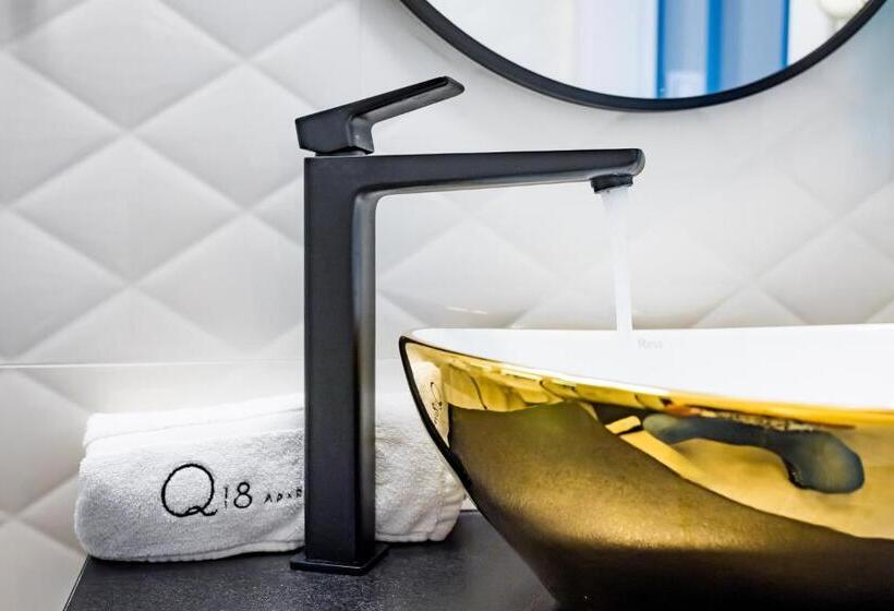 1 Bedroom Penthouse Apartment, Q18 Apart