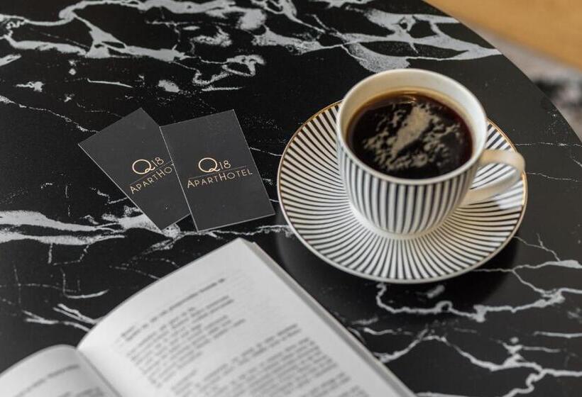 سوییت لوکس, Q18 Apart