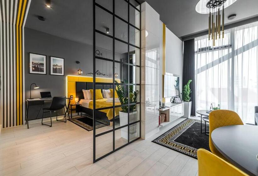 سوییت, Q18 Apart