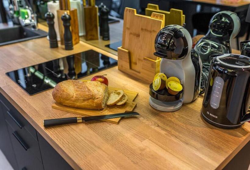 Suite with Terrace, Q18 Apart