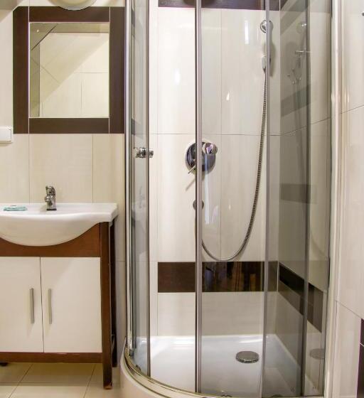 Трехместный Номер Стандарт с Балконом, Dw Pod Jaworami   Relaks W Spa   Jacuzzi, Sauna Na Wyłączność