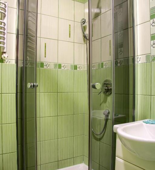 اتاق استاندارد چهار تخته, Dw Pod Jaworami   Relaks W Spa   Jacuzzi, Sauna Na Wyłączność