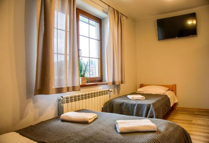 اتاق خانوادگی با چشمانداز باغ, Dw Pod Jaworami   Relaks W Spa   Jacuzzi, Sauna Na Wyłączność