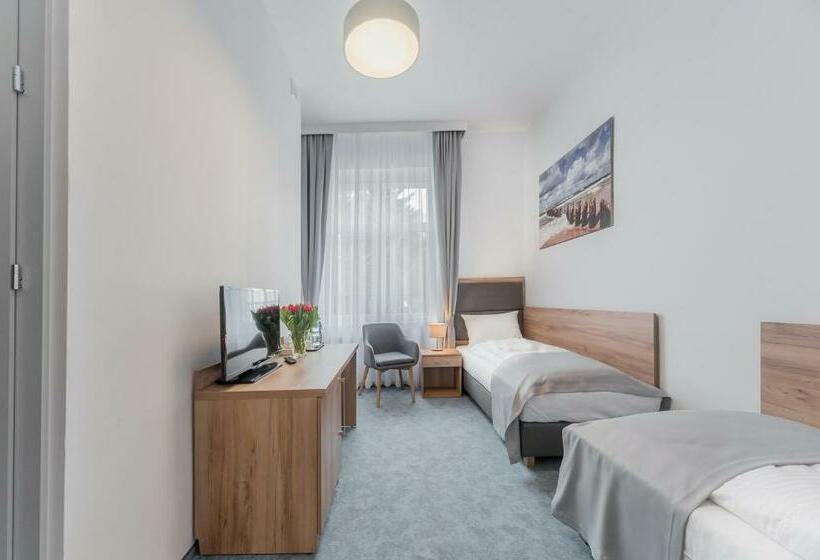 اتاق استاندارد, Harmony House