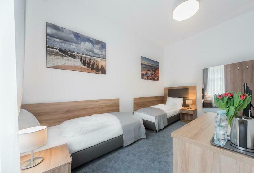 Quarto Estandar, Harmony House