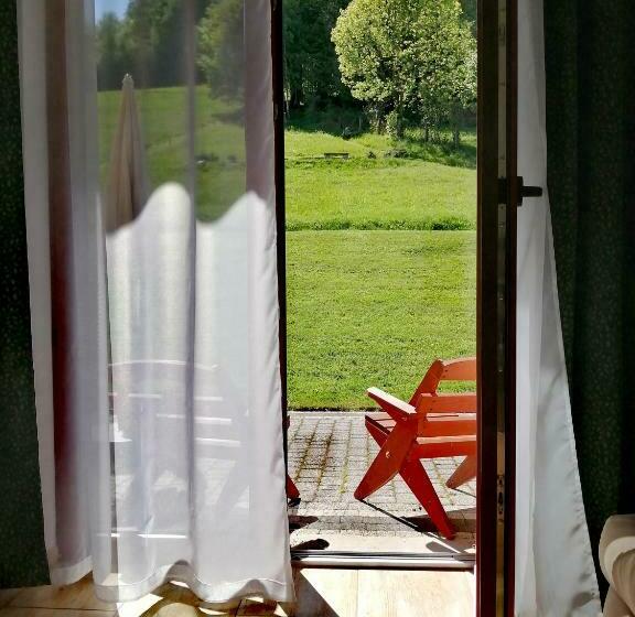 Standard Triple Room with Terrace, Cudne Manowce