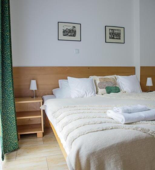 Teraslı Standart Oda, Cudne Manowce