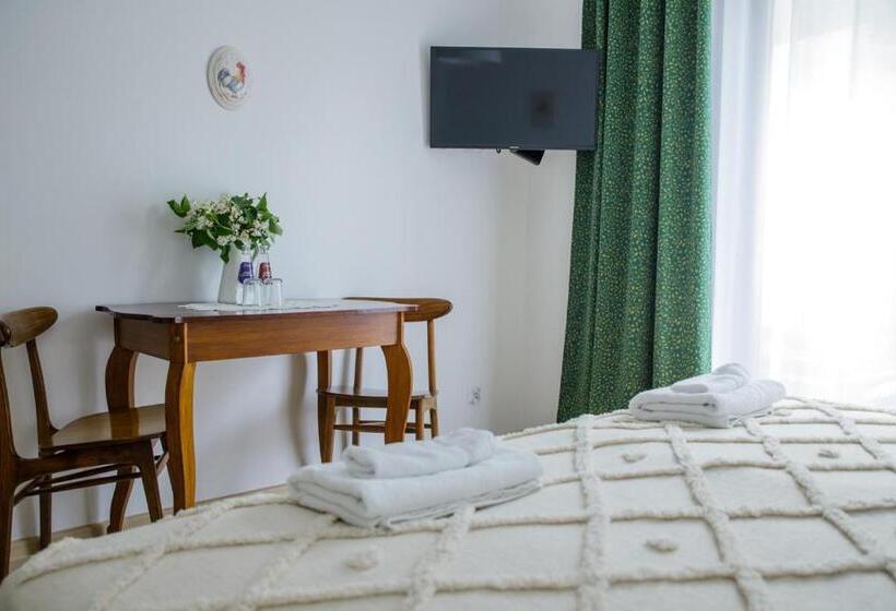 Teraslı Standart Oda, Cudne Manowce