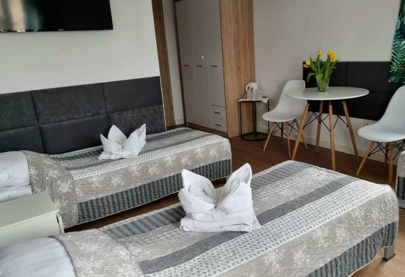 غرفة قياسية ثلاثية, Tasarz Spa Ośrodek Wczasowy