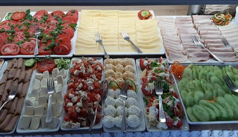 غرفة قياسية ثلاثية, Tasarz Spa Ośrodek Wczasowy