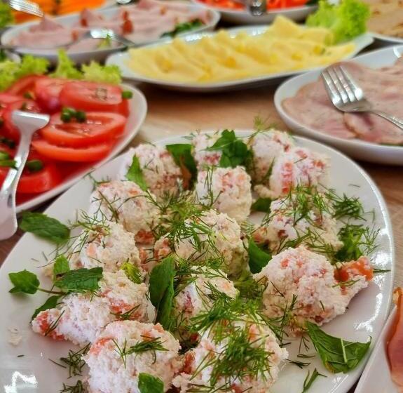 غرفة كلاسيكية ثلاثية, Tasarz Spa Ośrodek Wczasowy