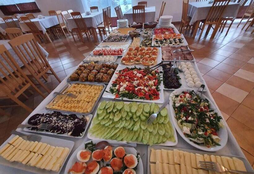 غرفة قياسية رباعية, Tasarz Spa Ośrodek Wczasowy