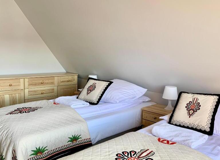 חדר משפחתי דלוקס, Willa Na Klinku