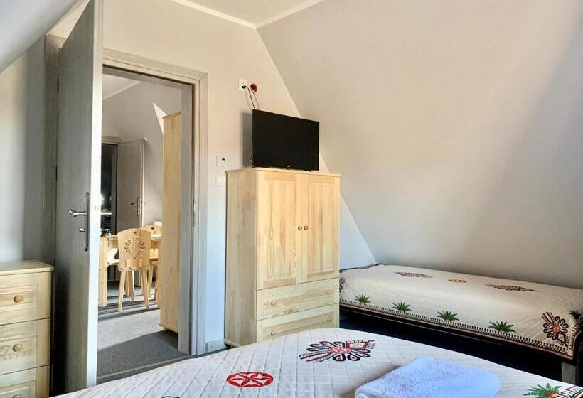 חדר משפחתי דלוקס, Willa Na Klinku