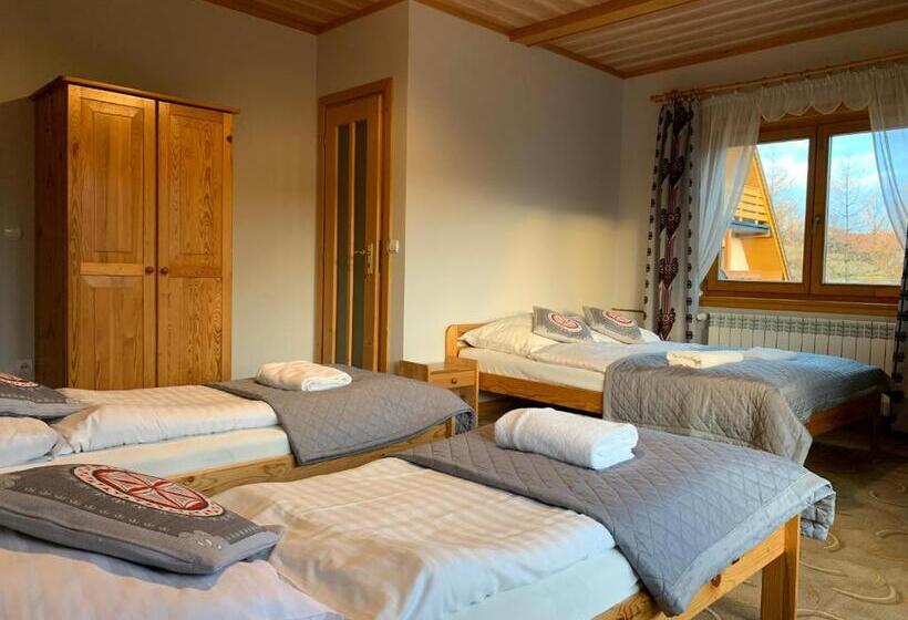 חדר לארבעה סטנדרטי עם מרפסת, Willa Na Klinku