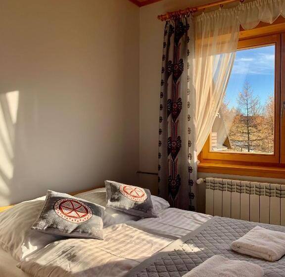 חדר לארבעה סטנדרטי עם מרפסת, Willa Na Klinku