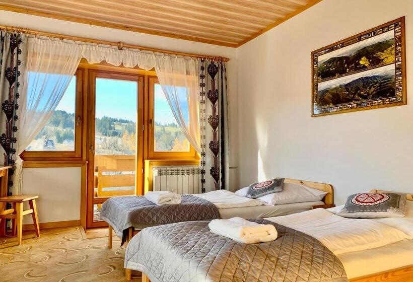 חדר לארבעה סטנדרטי עם מרפסת, Willa Na Klinku