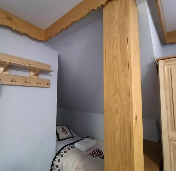 חדר לארבעה סטנדרטי עם מרפסת, Willa Na Klinku