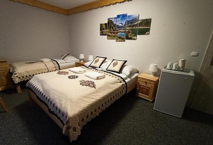 חדר לארבעה סטנדרטי עם מרפסת, Willa Na Klinku