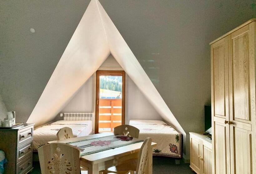 חדר משפחתי דלוקס, Willa Na Klinku