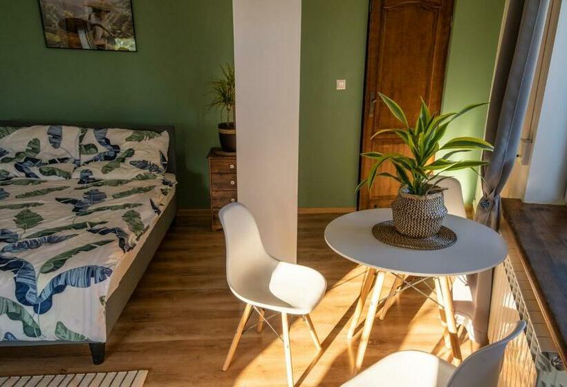 חדר סטנדרט לשלושה, Zajazd Izabela