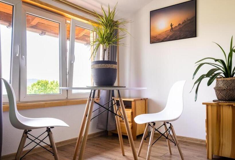 חדר סטנדרט לשלושה, Zajazd Izabela