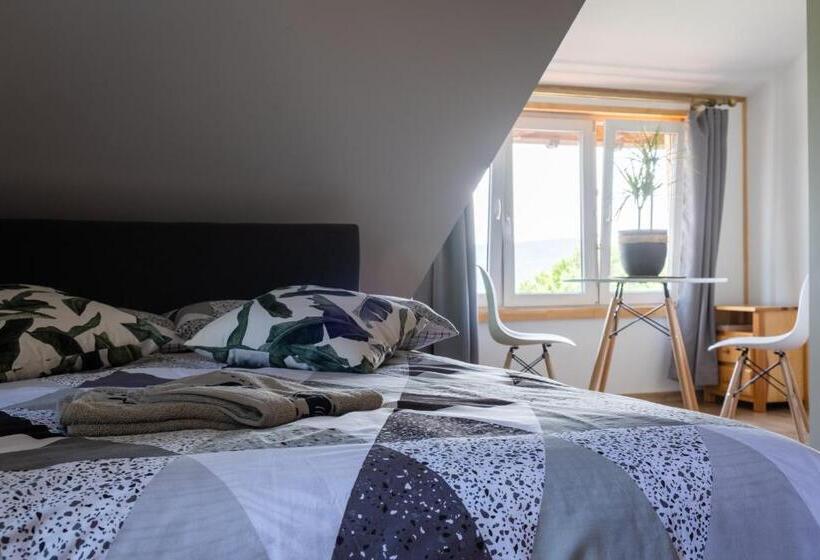 חדר סטנדרט לשלושה, Zajazd Izabela