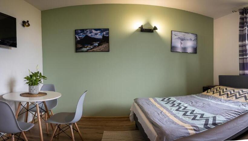 חדר סטנדרט לשלושה, Zajazd Izabela