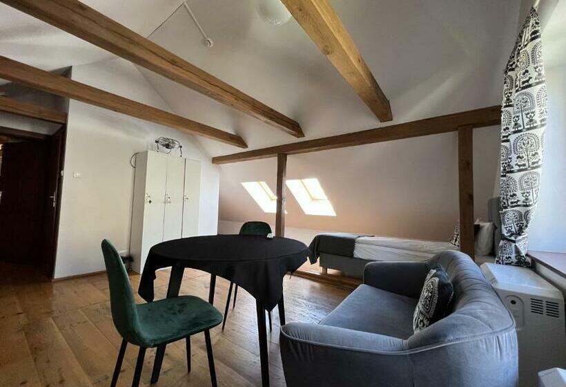 اتاق راحتی سه تخته, Hostel Folkier