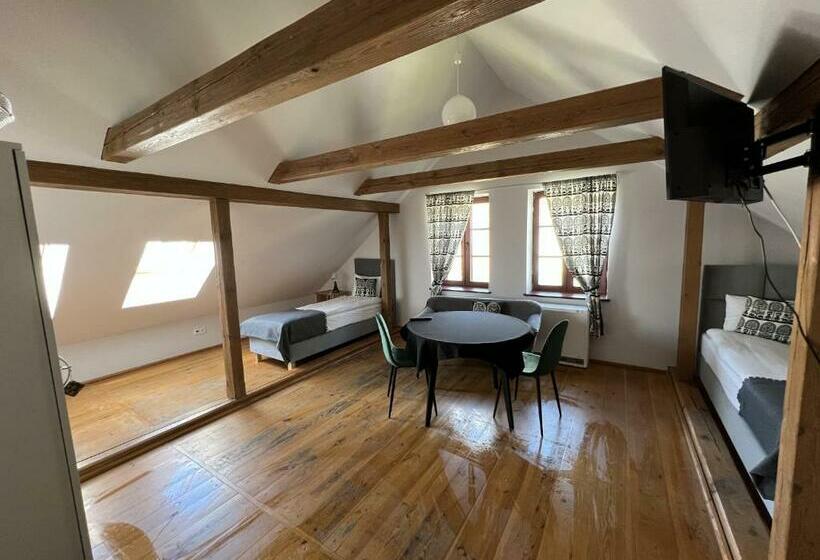 اتاق راحتی سه تخته, Hostel Folkier