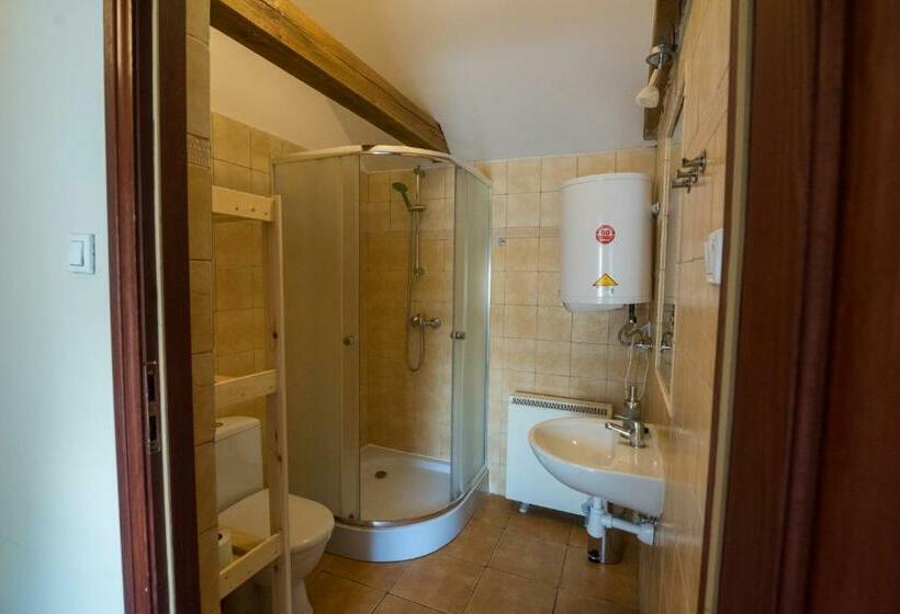 اتاق راحتی سه تخته, Hostel Folkier