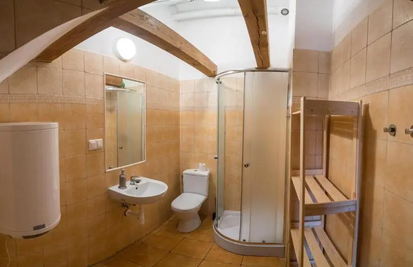 Economy-huone, Hostel Folkier