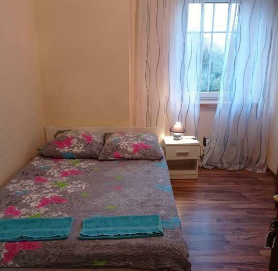 غرفة أساسية, Polana