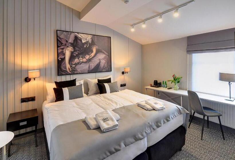 חדר דלוקס, Restauracja Retro