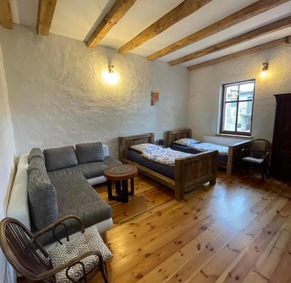 חדר סטנדרט, Stajnia Na Warszawskiej