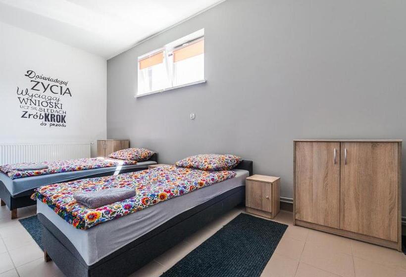 バス共有のスタンダードルーム, Noclegi Bielpon