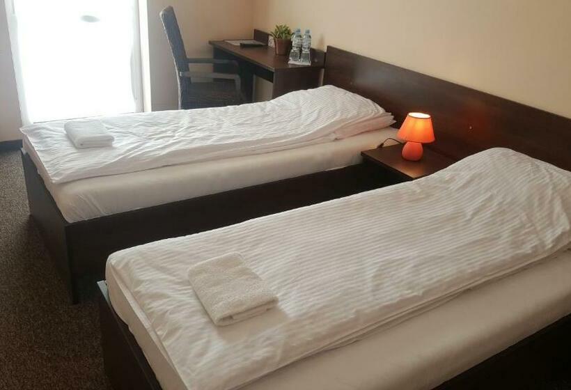 Quarto Estandar, Ik Sj